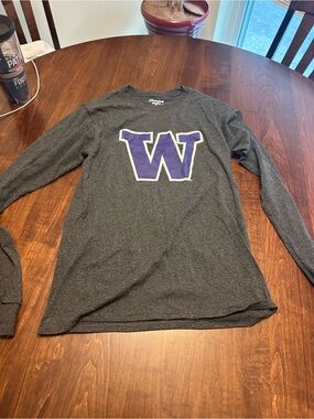 University Of Washington Gray Long Sleeve Tee with Purple 'W' Logo
